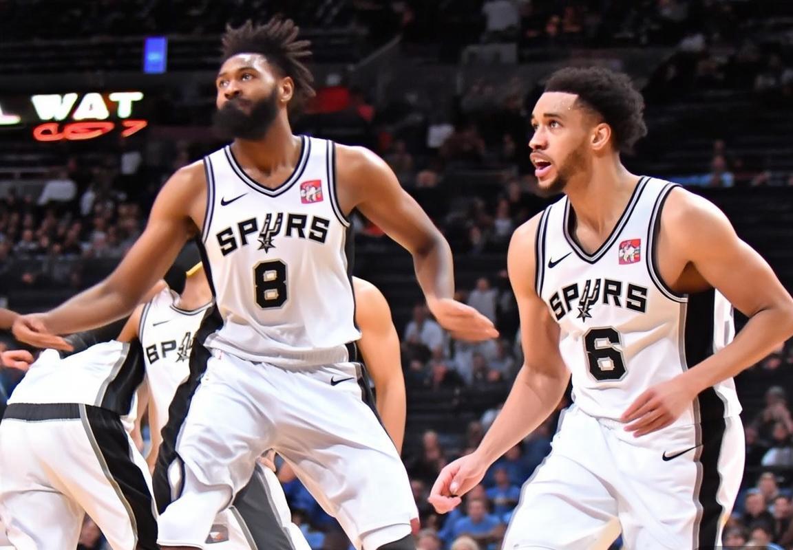 圣安东尼奥马刺队七人上双力克尼古拉·约基奇领衔丹佛掘金队，维克托·文班亚马缺阵仍晋级NBA杯赛八强